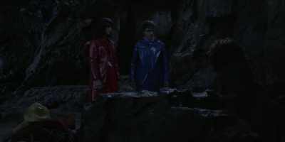 -Klaus really did it.
-But Violet knew how to work the sailboat. - A Series of Unfortunate Events