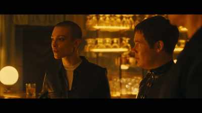 Klaus was supposed to
help us take attention - Pitch Perfect: Bumper in Berlin