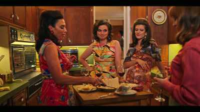 [knife scrapes on plate] - Minx