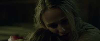 (knife slashes)
(Kate groaning) - Motherly