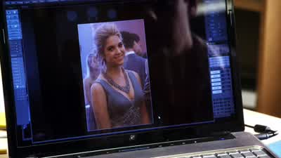 Knock, knock. - Pretty Little Liars