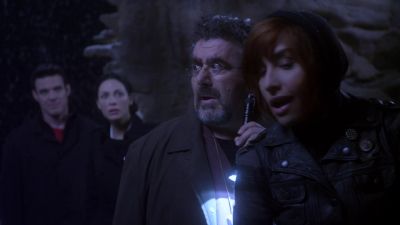 Knock knock - Warehouse 13