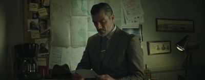 (Knock on door)
(Hinges squeaking) - Stoker Hills