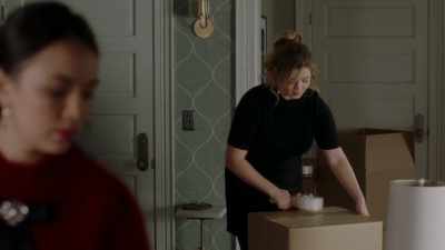 [knock on door] - Pretty Little Liars: The Perfectionists