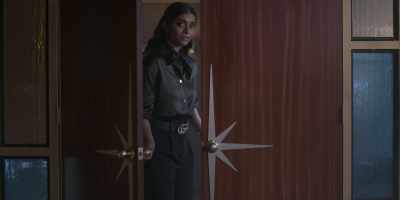 (KNOCKING AT DOOR) - The Muppets Mayhem