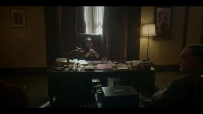 [knocking and grunting
rhythmically] - Fargo