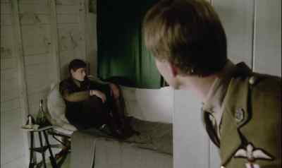 -(knocking on door)
-Can l come in? - Aces High
