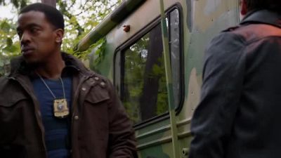 (KNOCKING ON DOOR) - Grimm