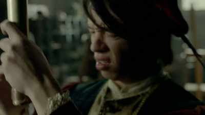 [knocking on door] - Leonardo