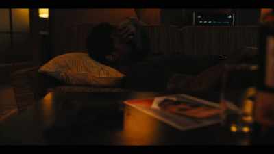 (knocking on door) - Jett