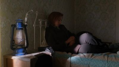 (knocking on door) - The X-Files