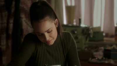 [knocking on door] - Pretty Little Liars: The Perfectionists