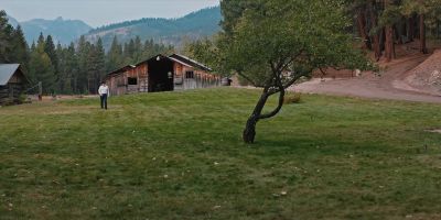 (KNOCKING) - Yellowstone