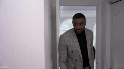 [knocking] - A Family Matters Christmas
