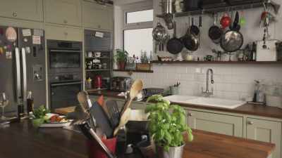 [knocking] - James May: Oh Cook!