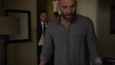Knocking.
That's not like you. - Arrow
