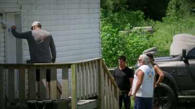 [knocks on door] - Deadliest Catch: Bloodline