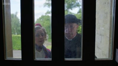 KNOCKS ON DOOR - Father Brown