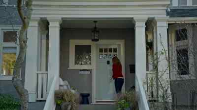 [knocks] - Aurora Teagarden Mysteries: A Lesson in Murder