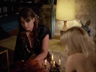 - Know what they call this?
- Yes. - Island of Death
