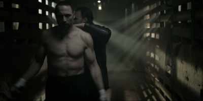 Knuckle up!
Knuckle up! - The Fight Machine