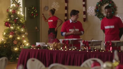 Kom ind. God jul. - A Christmas Fumble