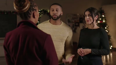 Kom nu, Nicole.
Hjælp en bror. - A Christmas Fumble
