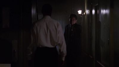- Kresge!
- I said stop right there! - The X-Files