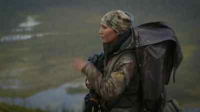Krinny. Salmon berries. Ooh. - The Last Alaskans
