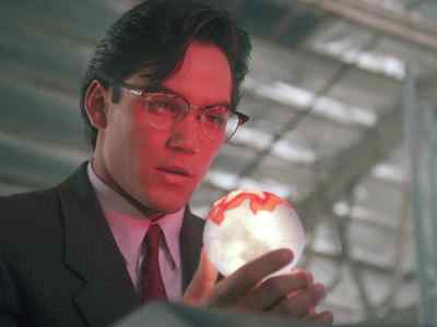 Krypton. - Lois & Clark: The New Adventures of Superman