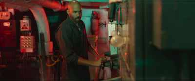 Kurt, it's Riley. Come in. - Megalodon: The Frenzy