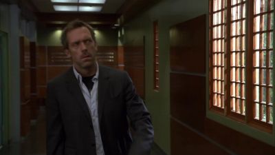 Kutner: Patient tested
positive for syphilis, right? - House