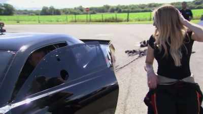 - [Kye] I would've been nervous, too.
- [Lizzy groans] - Street Outlaws No Prep Kings Team Attack