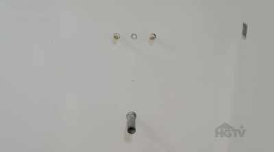 Kyle: ...and the door pulls...
Savannah: For the fixtures, - Renovation Resort