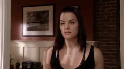 - Kyle isn't here.
- I'm not here to see Kyle. - Kyle XY