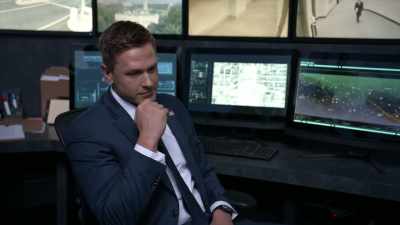 Kyle: Max, what's going on
with the staff elevator? - Tyler Perry's The Oval