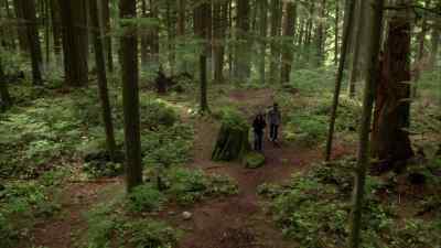 [Kyle narrating]
I'd risked everything
to find her: - Kyle XY