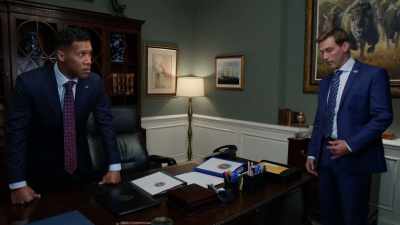 Kyle: OK. I'm sorry. - Tyler Perry's The Oval