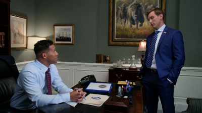 Kyle: That, too.
[Donald sighs] - Tyler Perry's The Oval