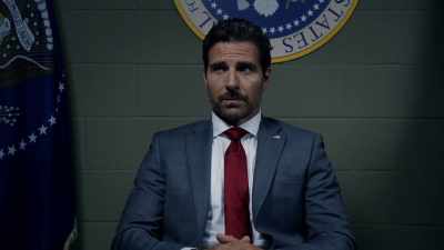 Kyle: Two assailants
have breached the north fence... - Tyler Perry's The Oval