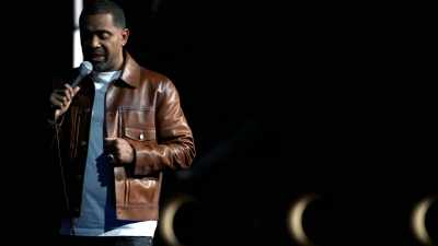 L-am văzut pe fiul lui Magic Johnson,
Tamar Braxton… Ăsta, EJ John… - Mike Epps: Ready to Sell Out