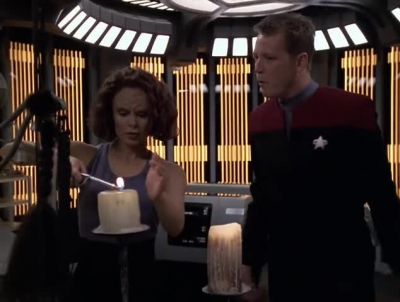 L can't believe the Captain is allowing this - Star Trek: Voyager