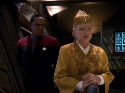 L can't do this without Bareil. - Star Trek: Deep Space Nine