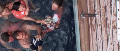 -l got it. -lt seems so easy. - Open Water 2: Adrift