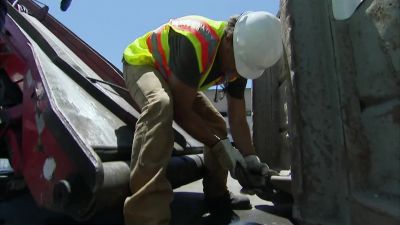 L.J.:
TURN SIDEWAYS, MIKE. - Dirty Jobs