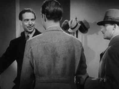 - l kept them going as long as l could.
- You're a difficult man to follow. - The 39 Steps