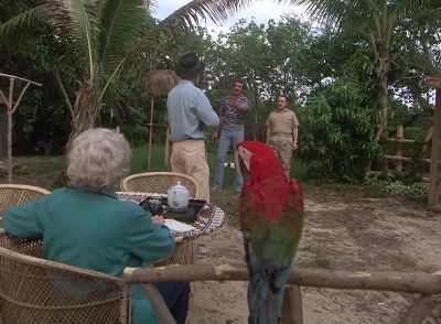 - l warned you.
- She's a KGB agent. - Magnum, P.I.