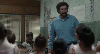 La cara de rehén de Prueba de vida
no me va mucho. - The Shrink Next Door
