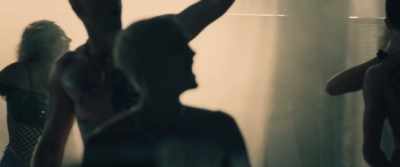La musica si interrompe - Here Now