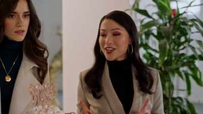 - La Old Chops.
- Old Chops? Restaurantul? - Lease on Love
